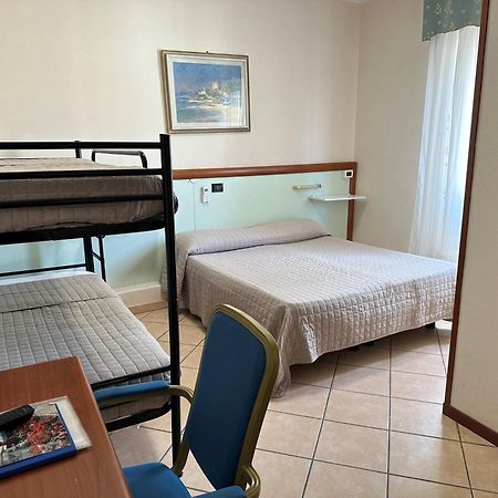 Hotel Svizzera Arma di Taggia Esterno foto