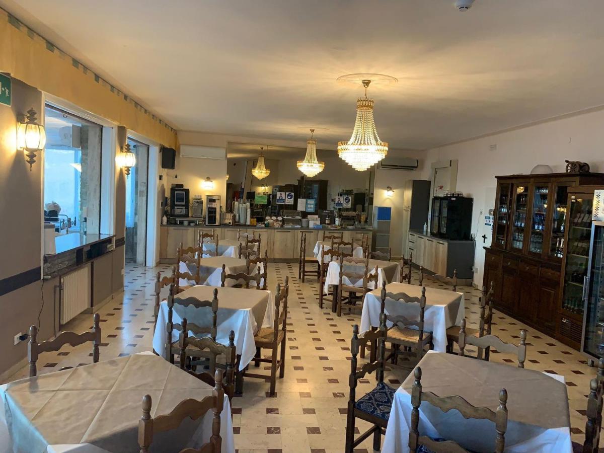Hotel Svizzera Arma di Taggia Esterno foto