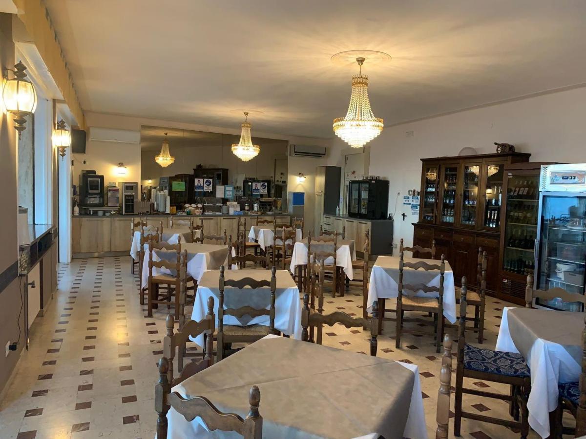 Hotel Svizzera Arma di Taggia Esterno foto