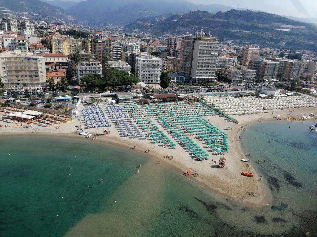 Hotel Svizzera Arma di Taggia Esterno foto