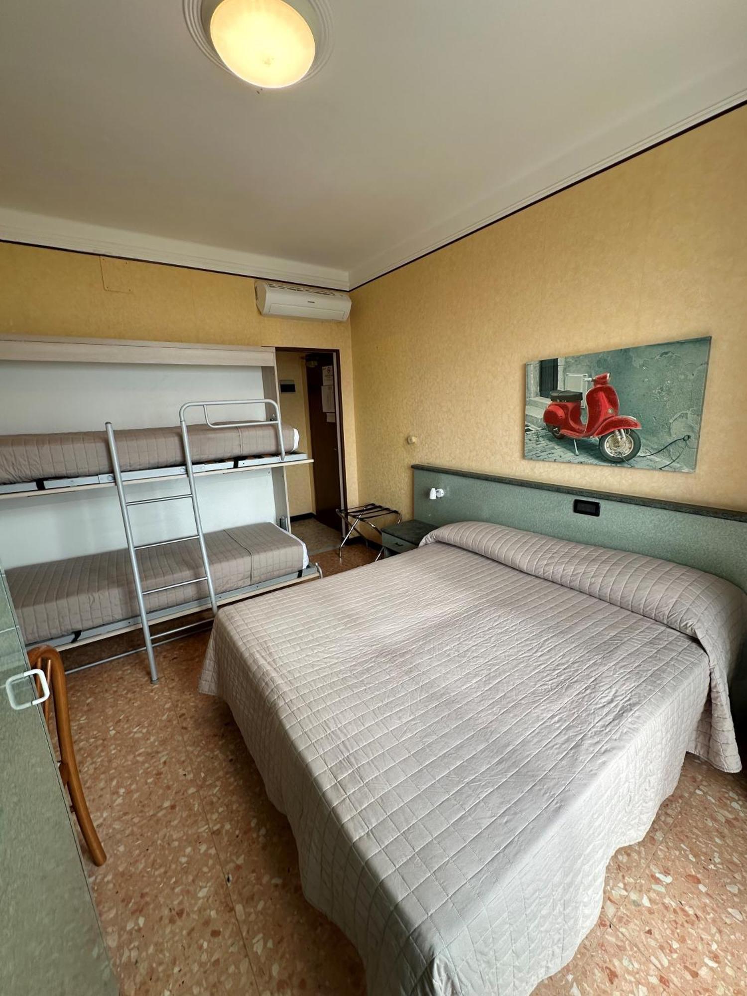 Hotel Svizzera Arma di Taggia Esterno foto