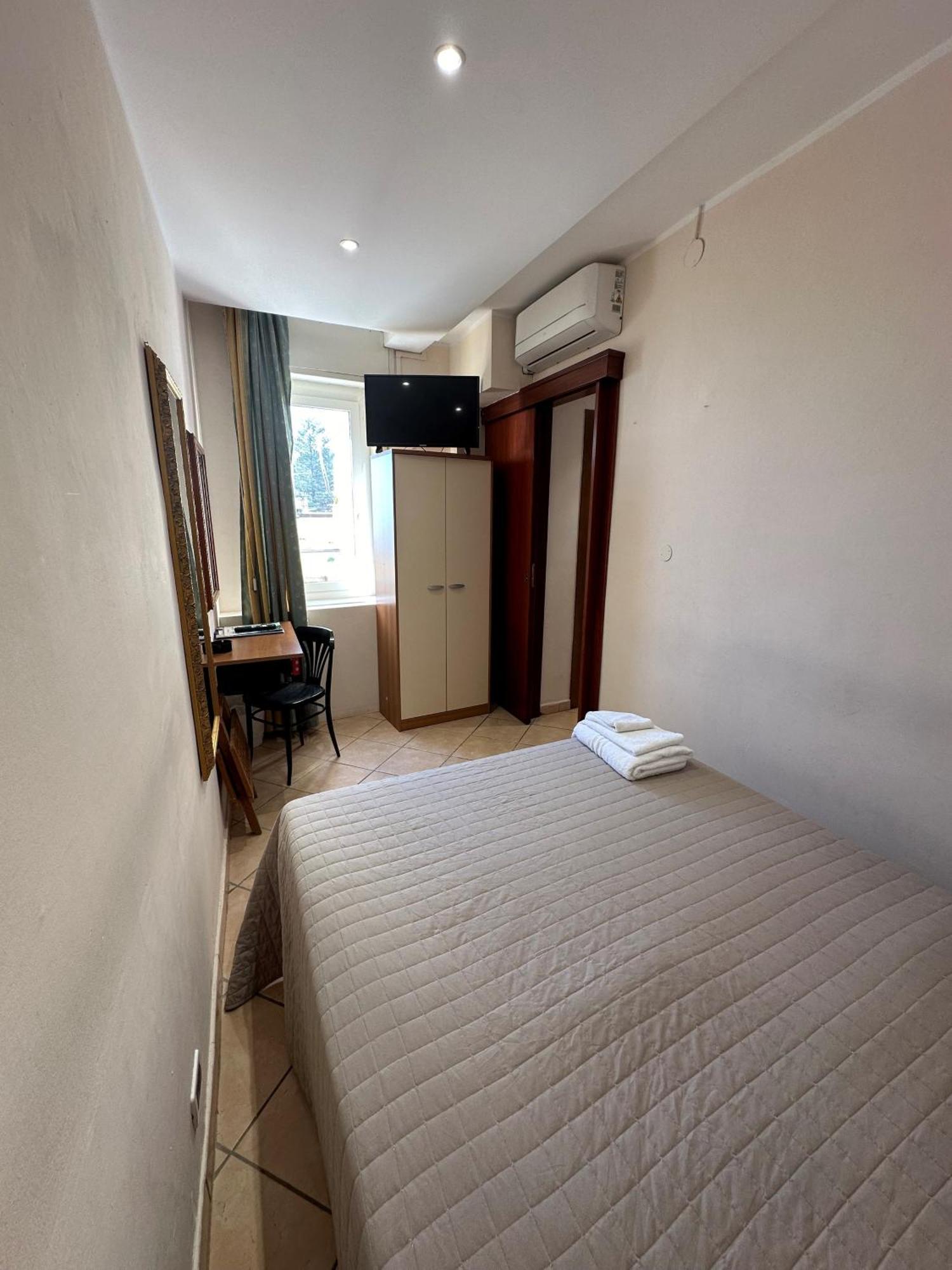 Hotel Svizzera Arma di Taggia Esterno foto