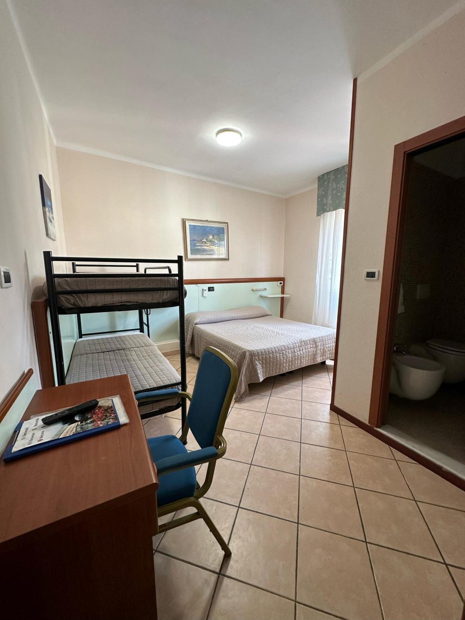 Hotel Svizzera Arma di Taggia Esterno foto