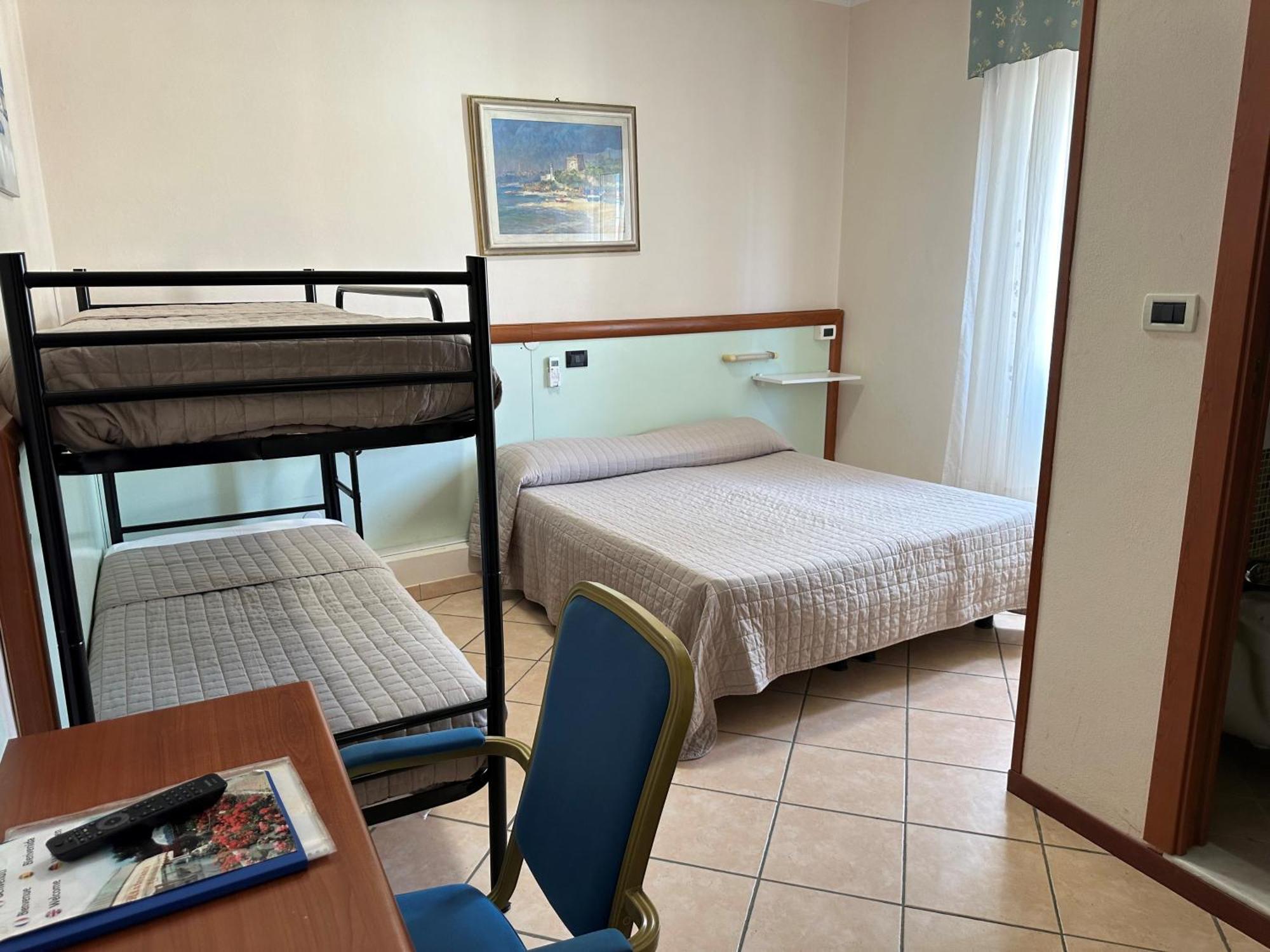 Hotel Svizzera Arma di Taggia Esterno foto