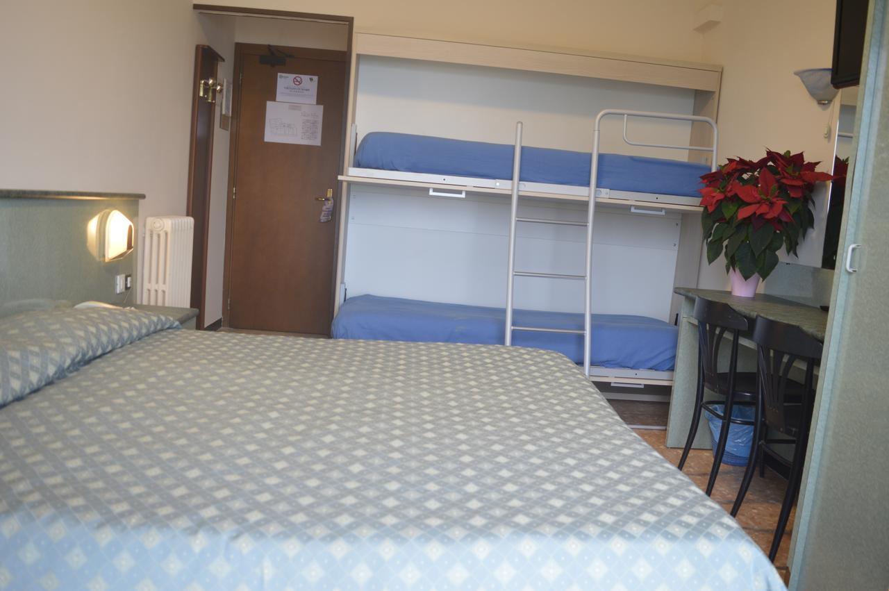 Hotel Svizzera Arma di Taggia Esterno foto